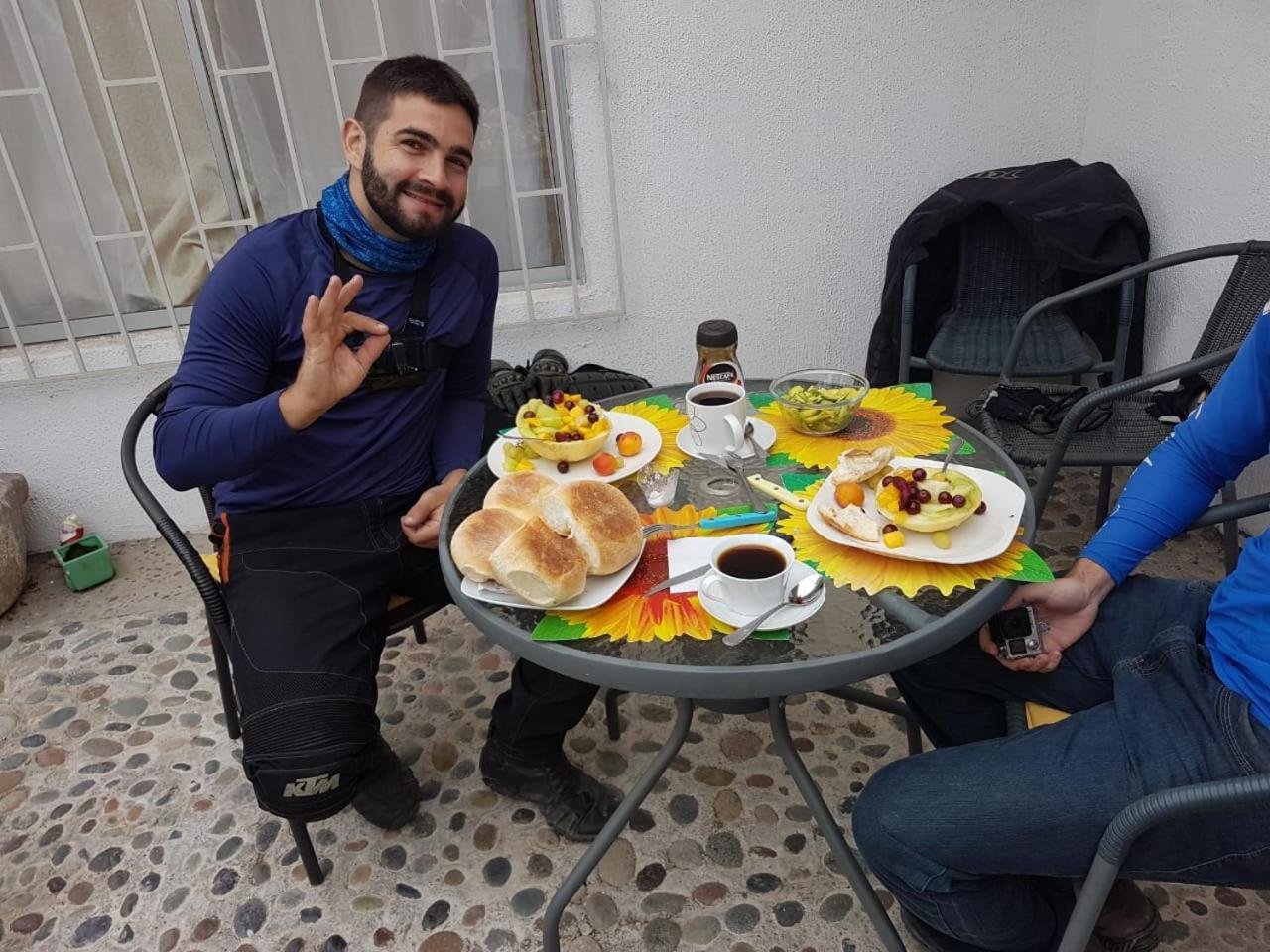 לה סרנה Aparthotel Carmona מראה חיצוני תמונה